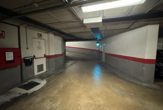 Reventa - Garaje - Torrevieja - Centro