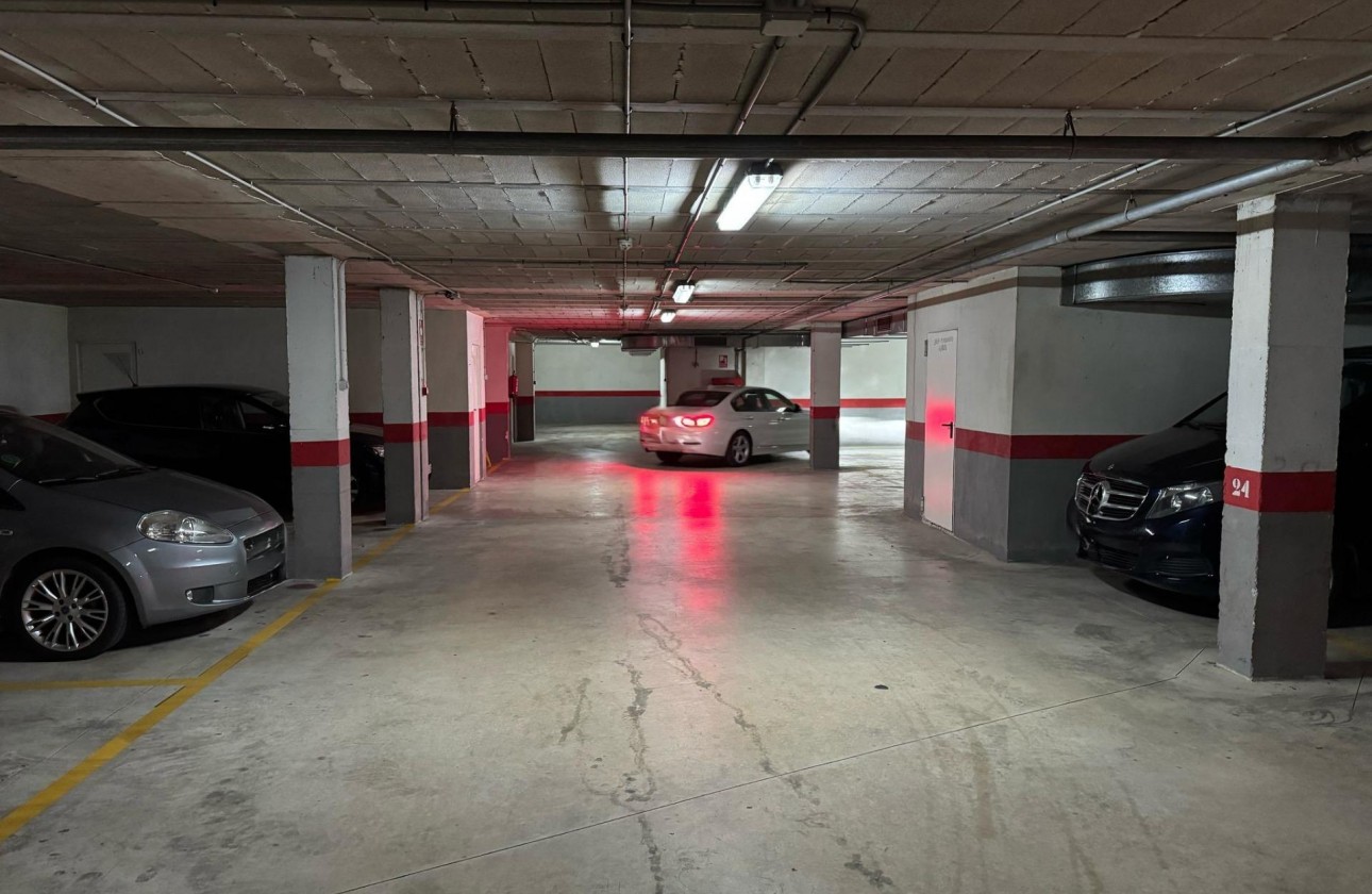 Reventa - Garaje - Torrevieja - Centro