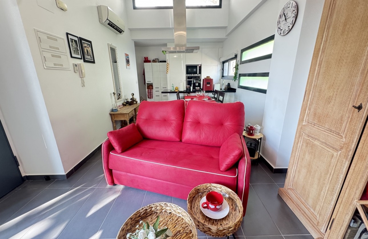 Resale - Villa - Villamartin