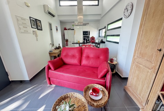 Resale - Villa - Villamartin