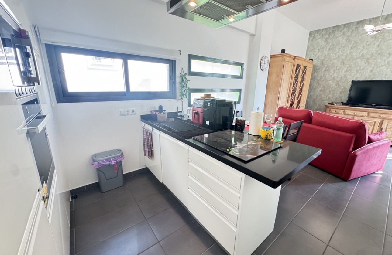 Resale - Villa - Villamartin