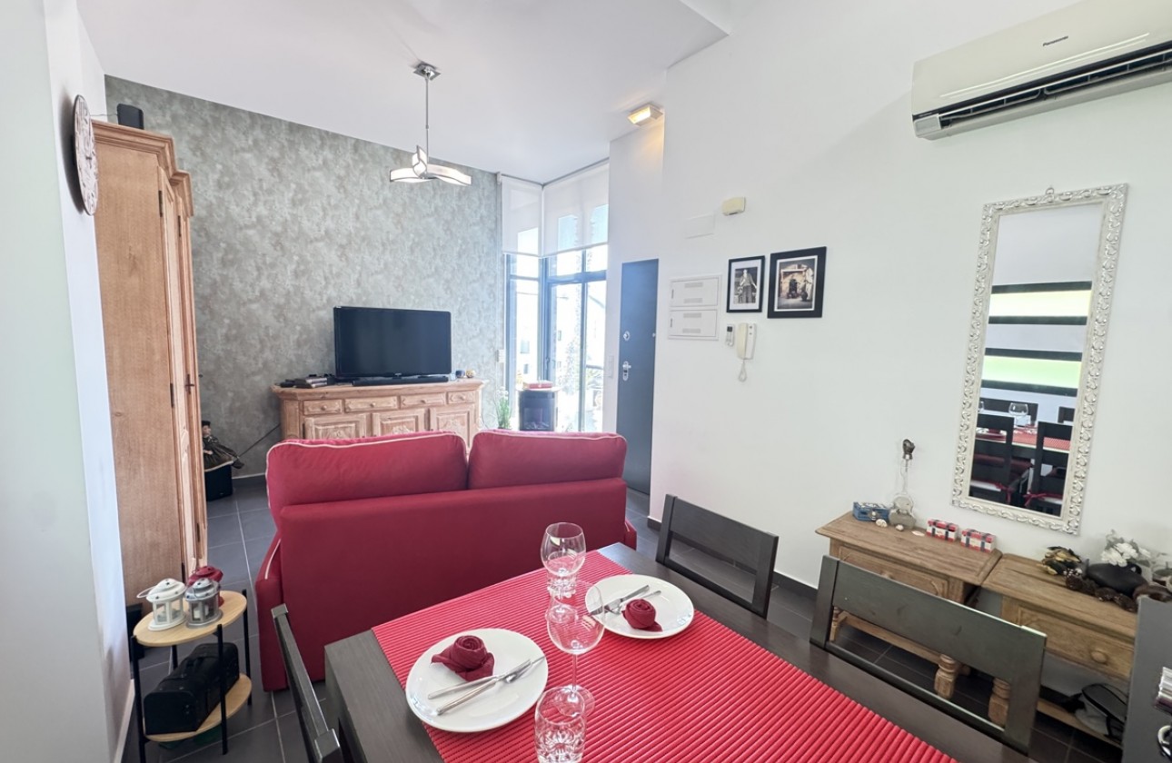 Resale - Villa - Villamartin