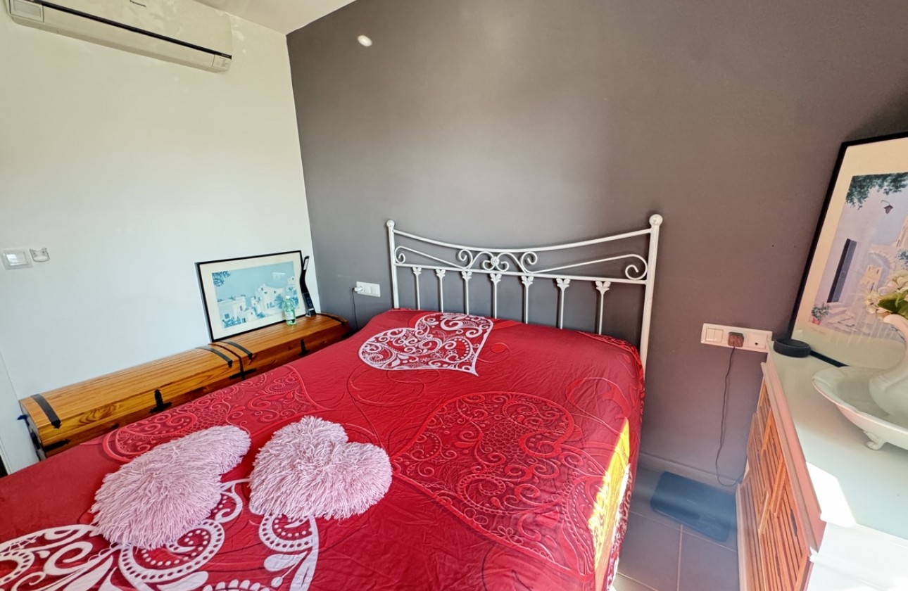 Resale - Villa - Villamartin