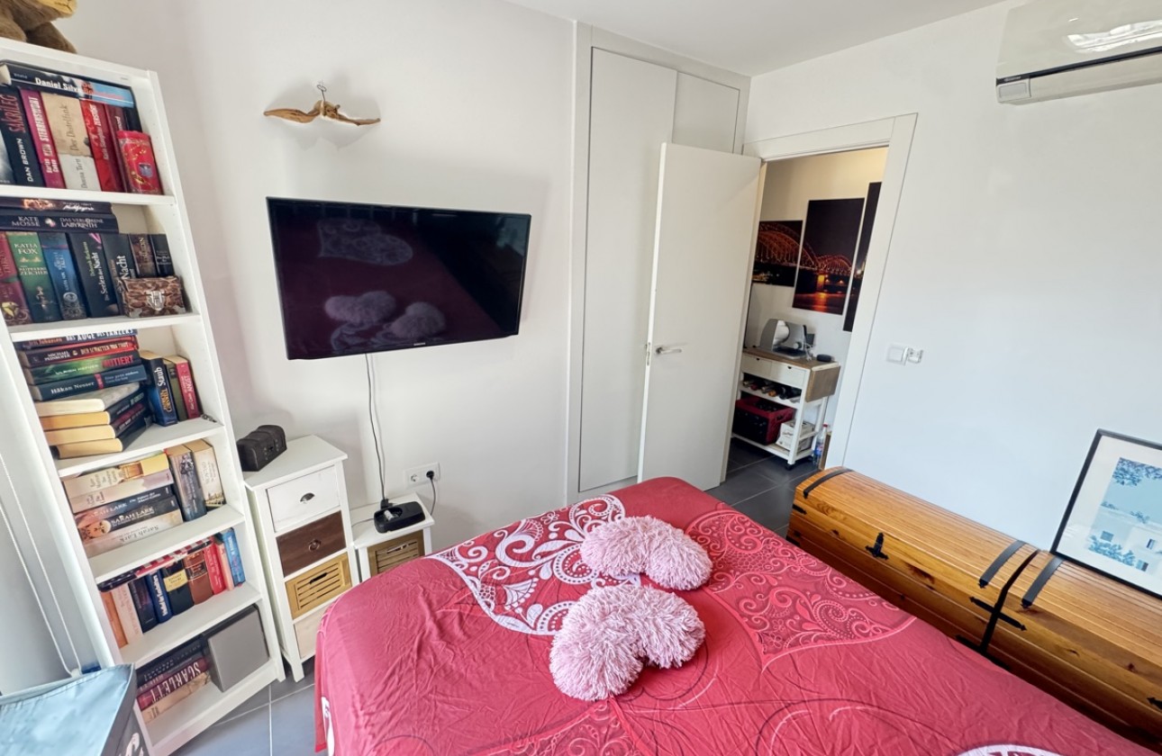 Resale - Villa - Villamartin