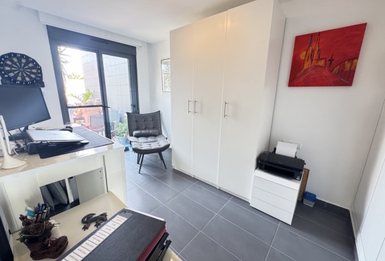 Resale - Villa - Villamartin