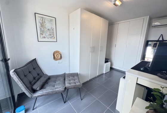 Resale - Villa - Villamartin