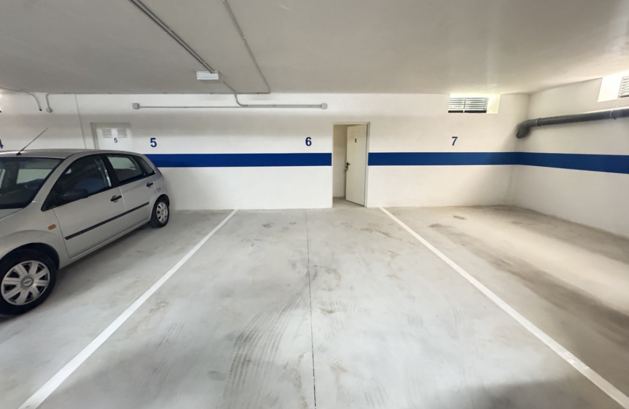 Resale - Apartment / flat - Villamartin