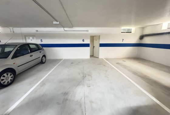 Resale - Apartment / flat - Villamartin