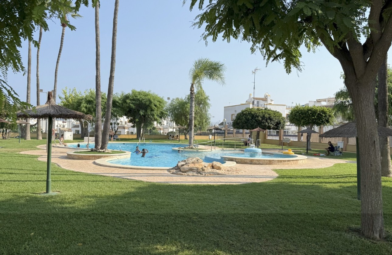 Revente - Villa - Orihuela Costa - La Zenia