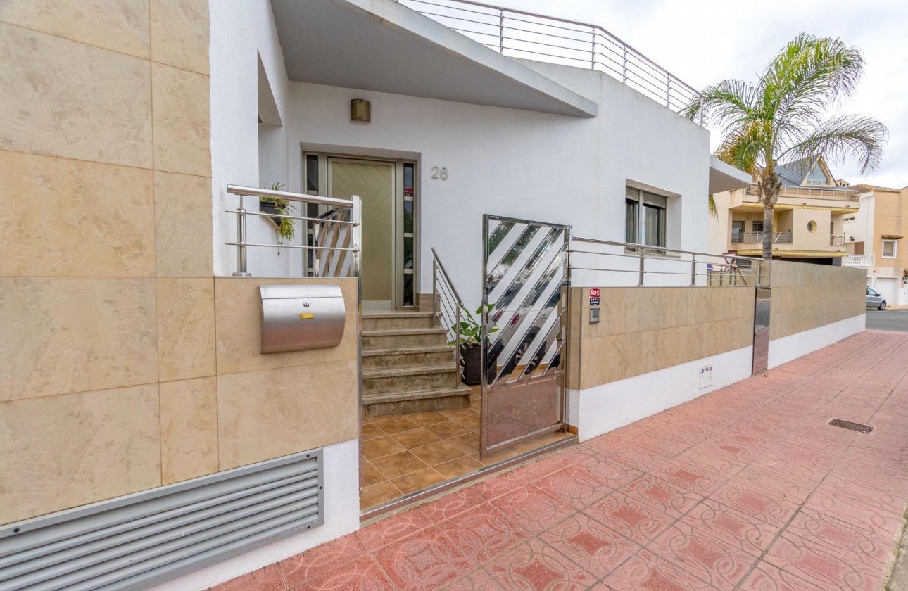 Resale - Villa - Rojales