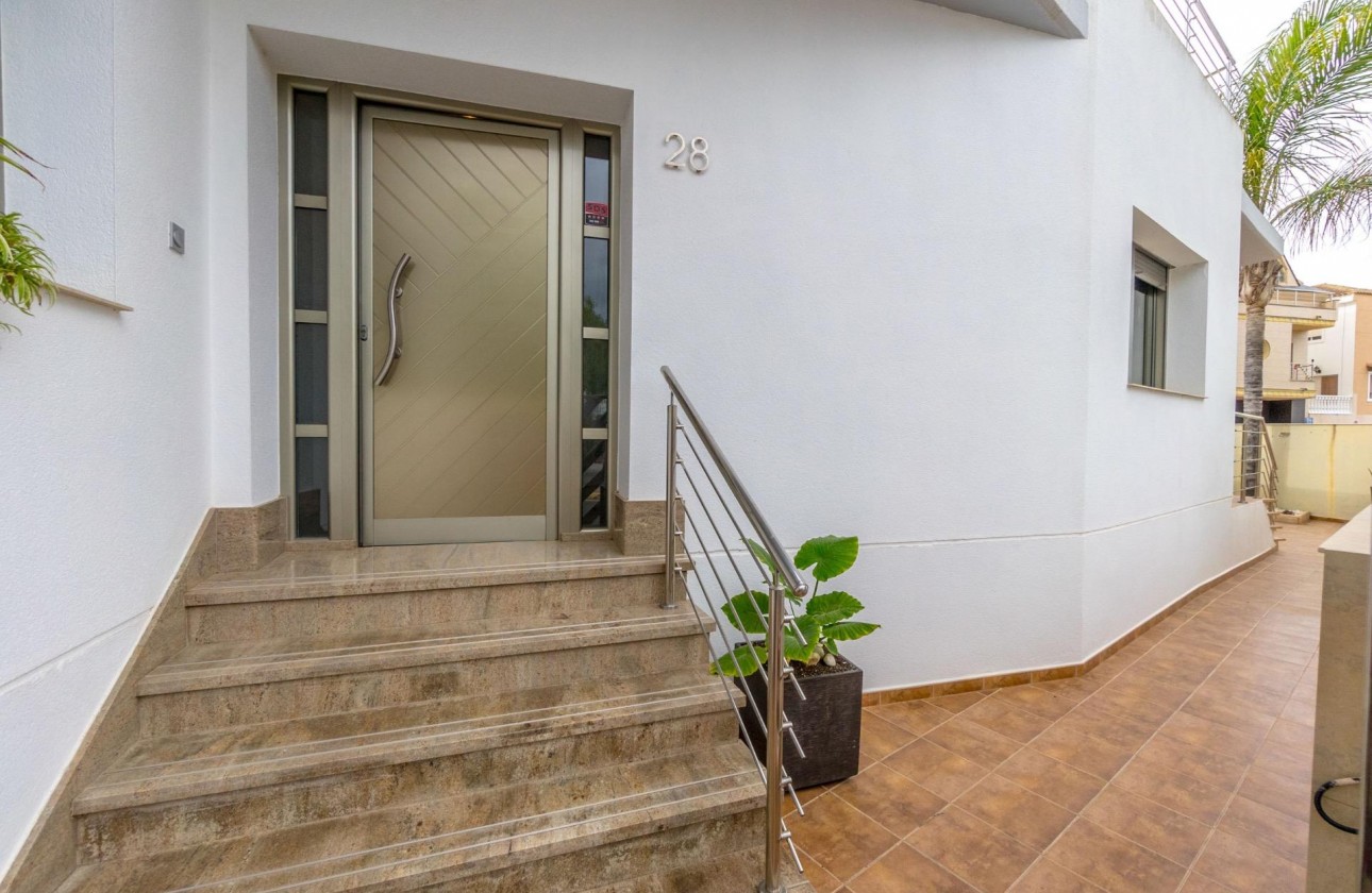 Resale - Villa - Rojales