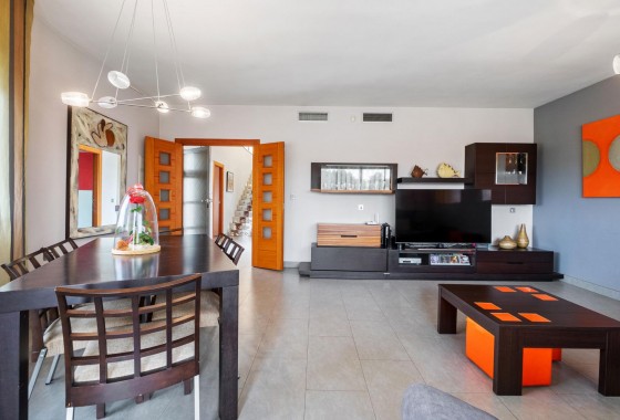 Resale - Villa - Rojales