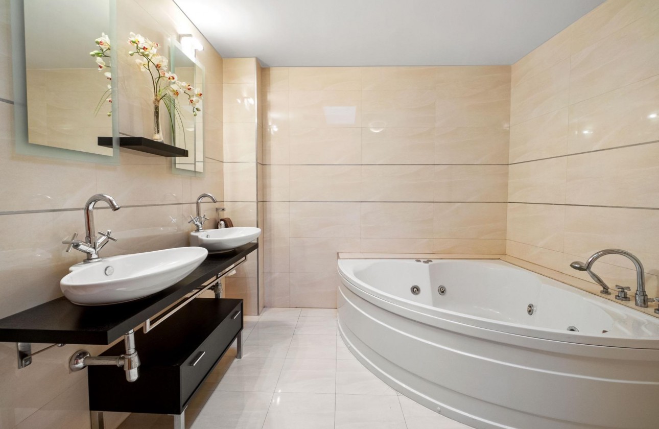 Resale - Villa - Rojales