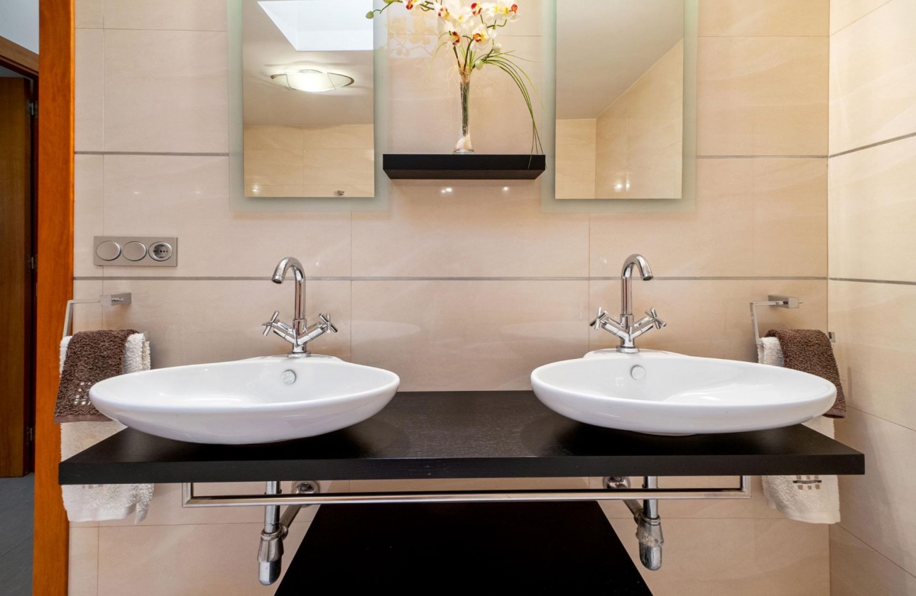 Resale - Villa - Rojales