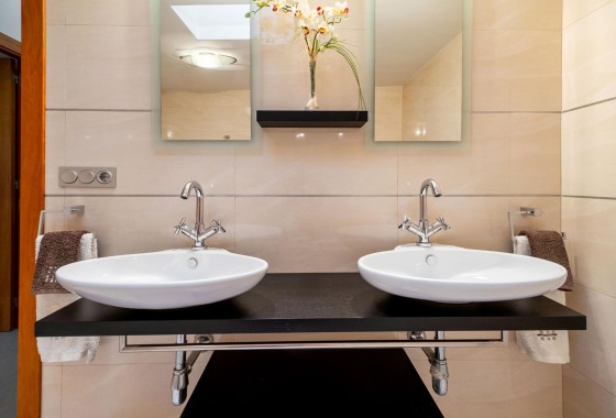 Resale - Villa - Rojales