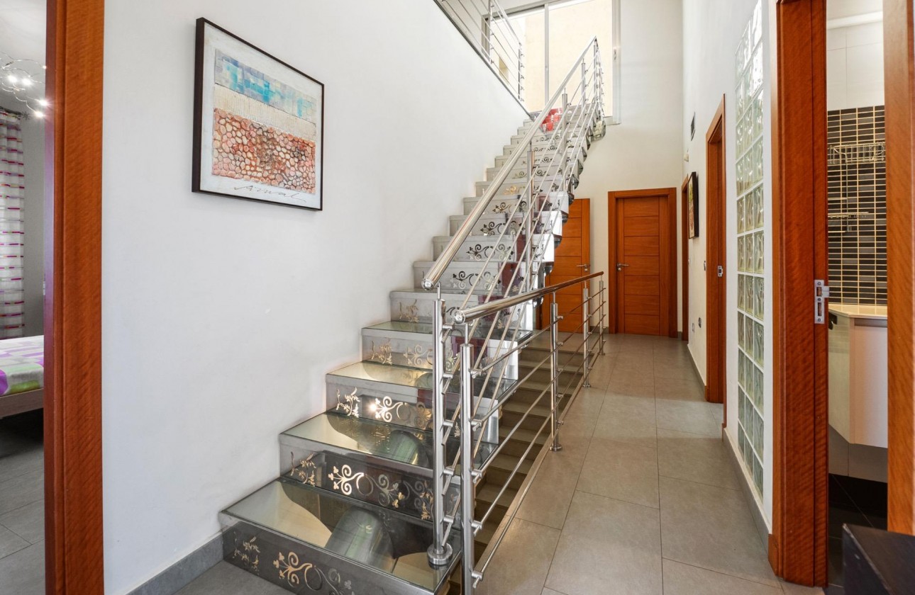 Resale - Villa - Rojales