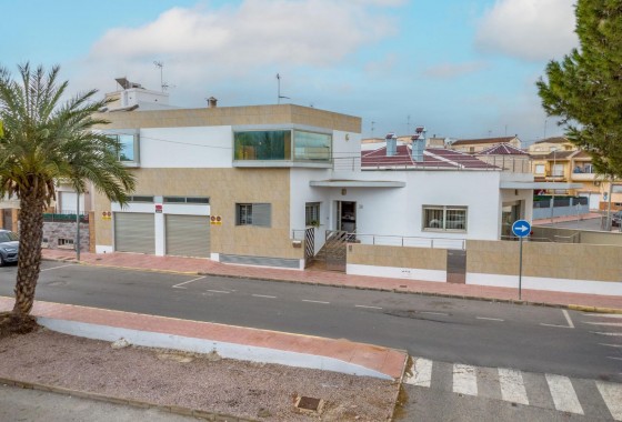 Resale - Villa - Rojales