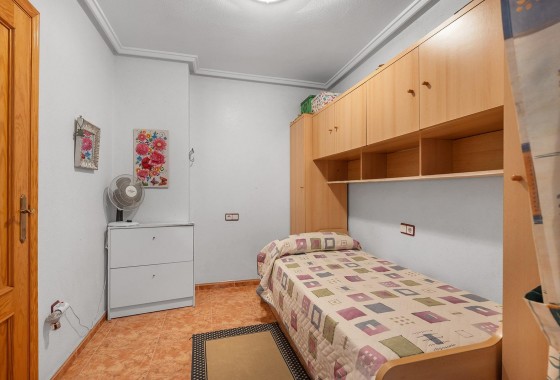 Resale - Apartment / flat - Torrevieja - Estacion de autobuses