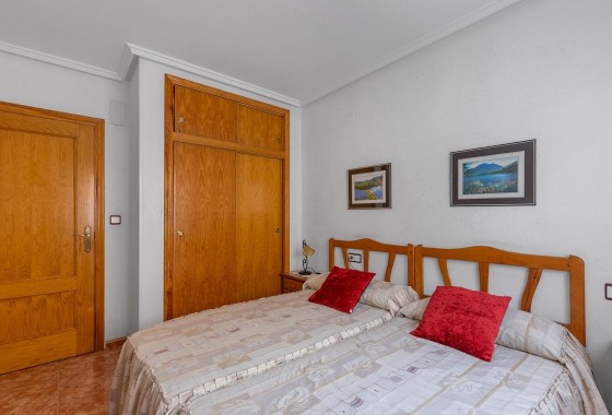 Resale - Apartment / flat - Torrevieja - Estacion de autobuses