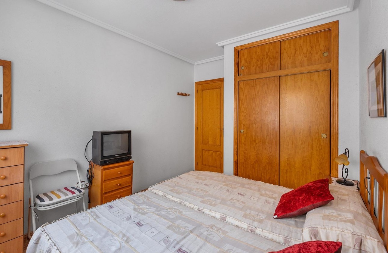 Resale - Apartment / flat - Torrevieja - Estacion de autobuses