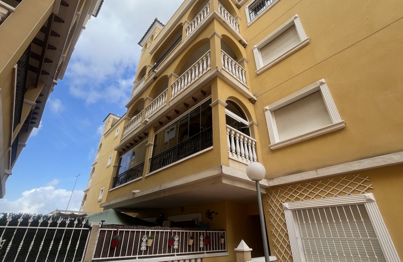 Resale - Apartment / flat - Algorfa