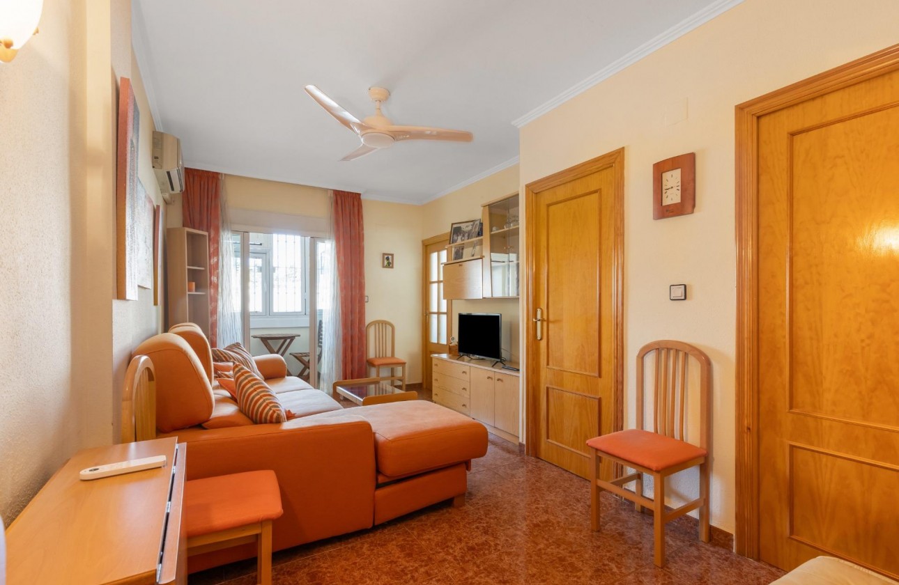Resale - Apartment / flat - Torrevieja - Centro