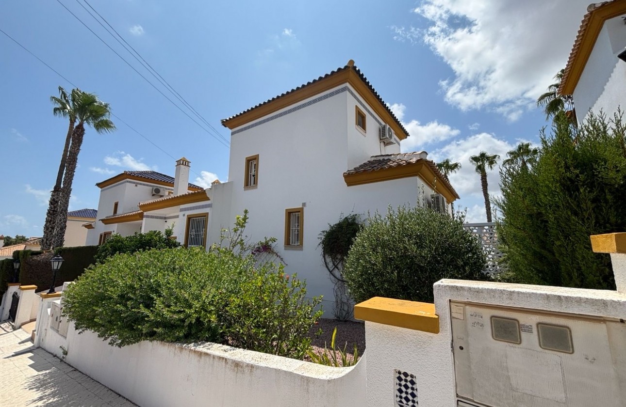 Revente - Villa - Villamartin, Orihuela Costa