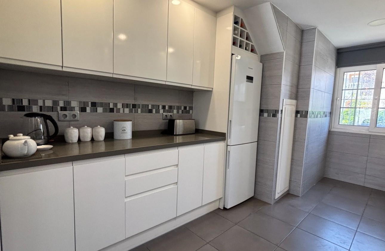 Revente - Villa - Villamartin, Orihuela Costa