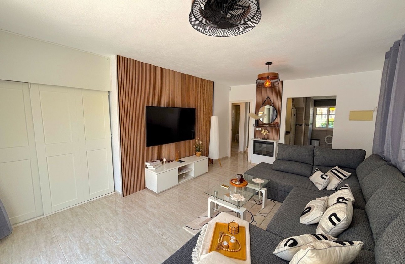 Revente - Villa - Villamartin, Orihuela Costa