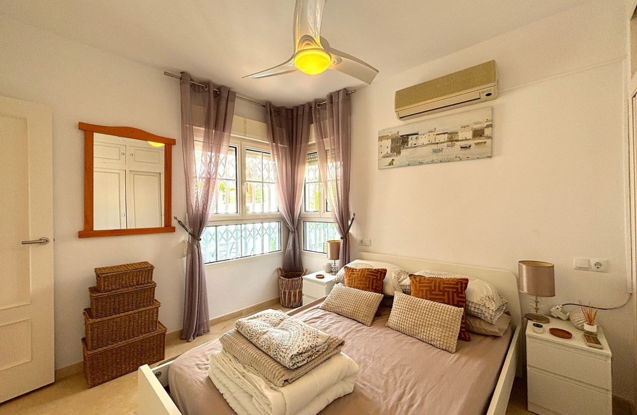 Revente - Villa - Villamartin, Orihuela Costa