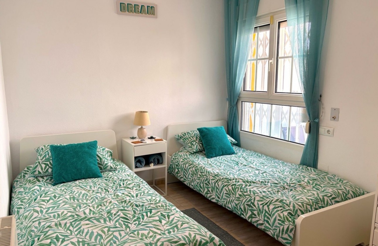 Revente - Villa - Villamartin, Orihuela Costa