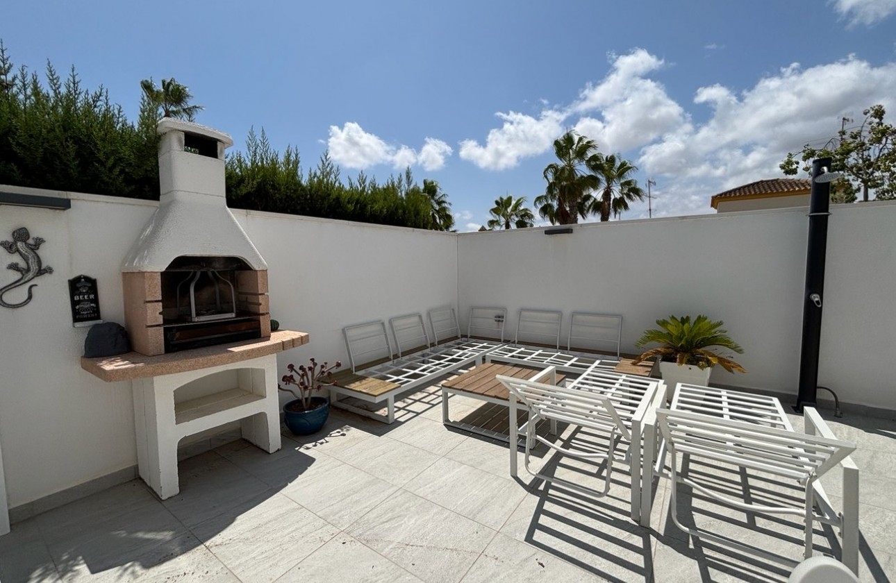 Revente - Villa - Villamartin, Orihuela Costa