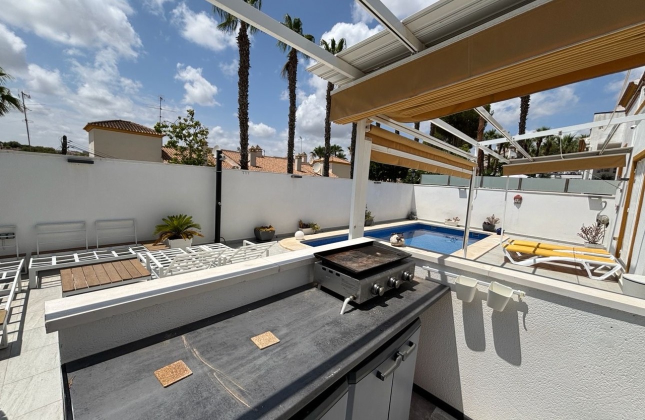 Revente - Villa - Villamartin, Orihuela Costa