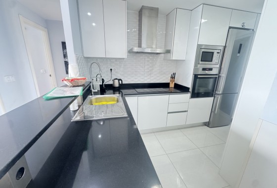 Resale - Apartment / flat - Punta Prima