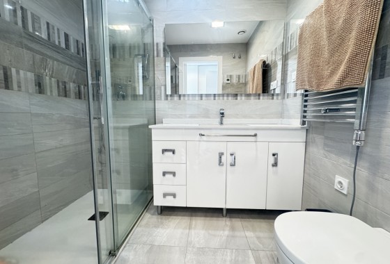 Resale - Apartment / flat - Punta Prima