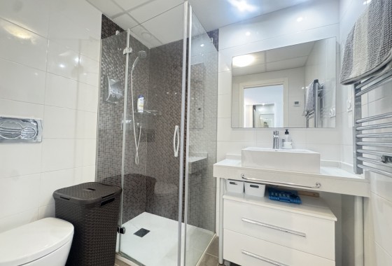 Resale - Apartment / flat - Punta Prima