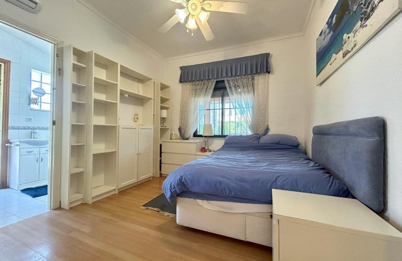 Revente - Villa - Orihuela Costa - Cabo Roig