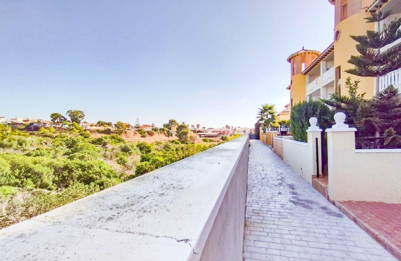 Resale - Bungalow - Orihuela Costa - Lomas de Cabo Roig-Los Dolses