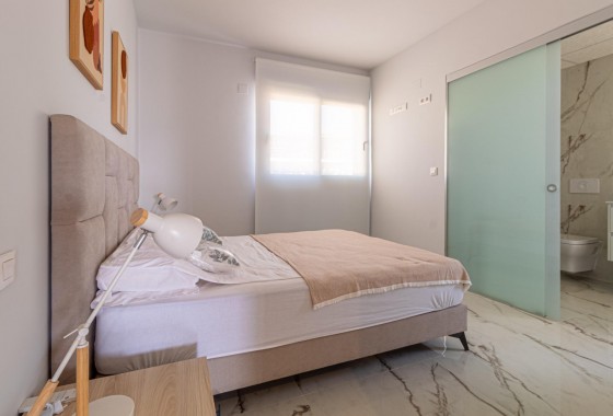 Reventa - Apartamento / piso - Orihuela Costa - Los Almendros-La Florida