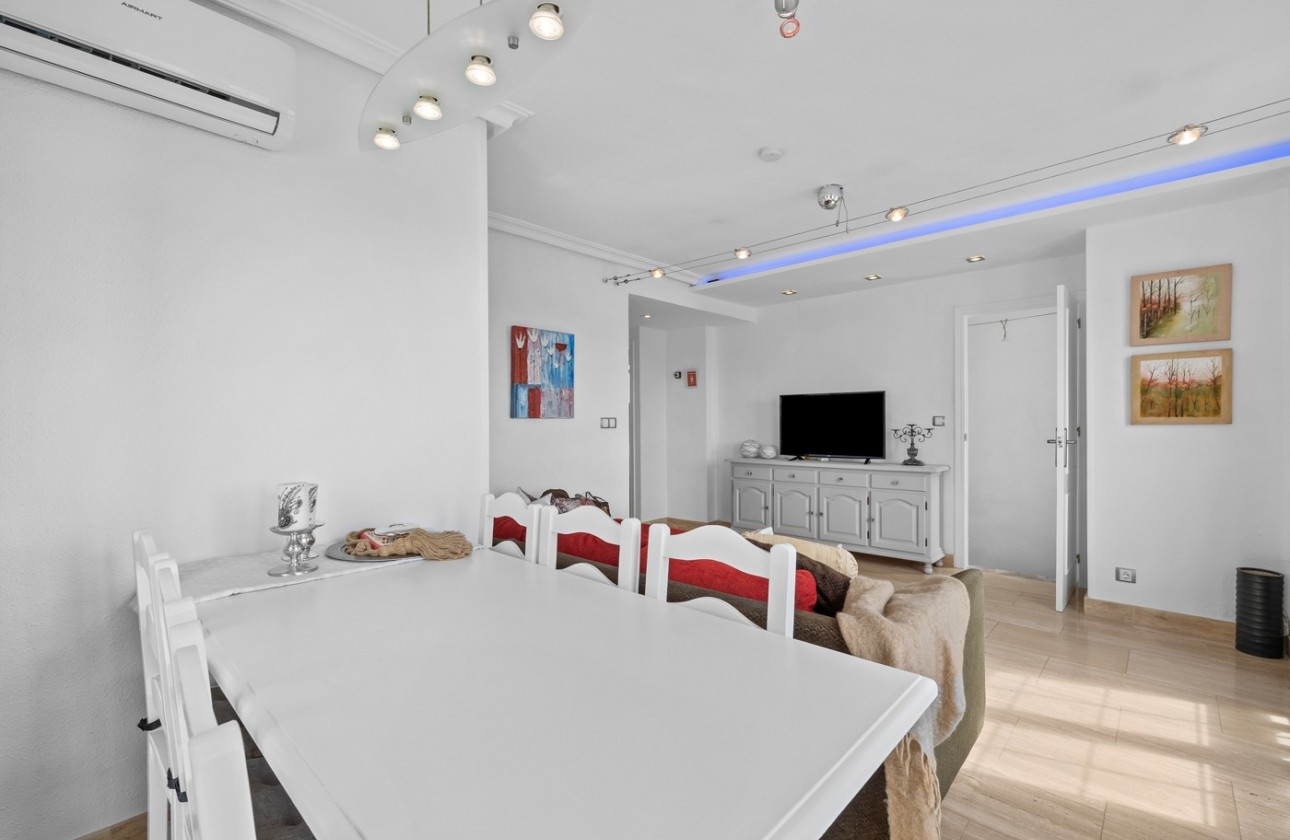 Resale - Apartment / flat - Punta Prima