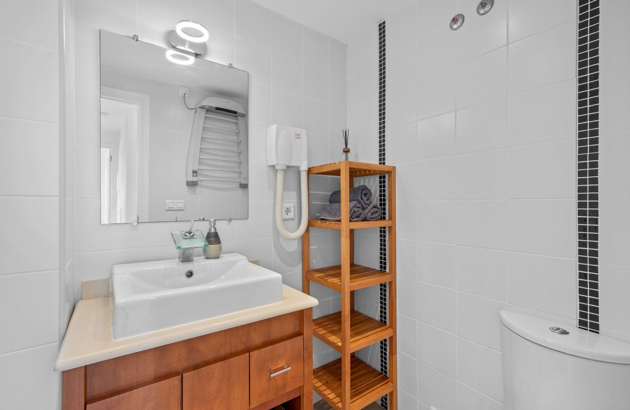 Resale - Apartment / flat - Punta Prima