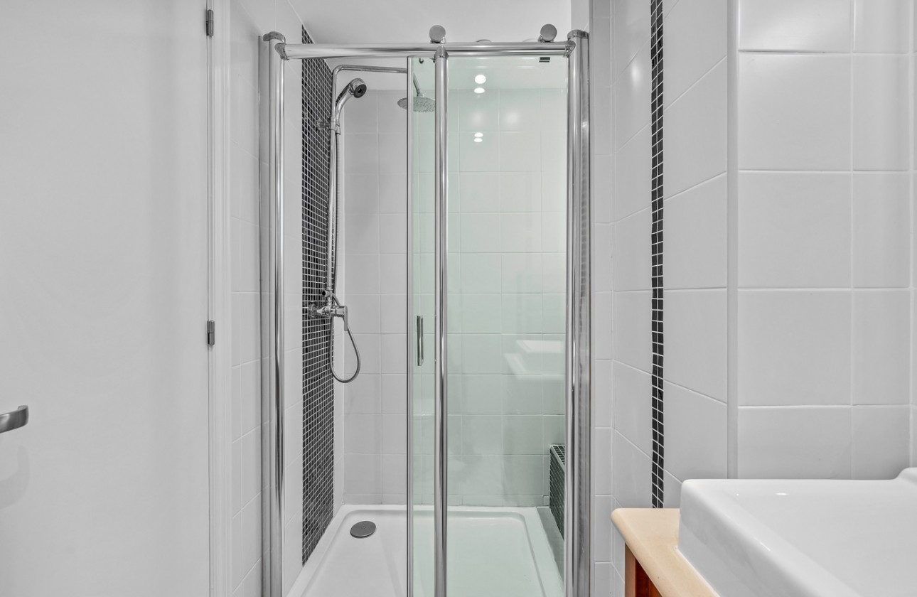 Resale - Apartment / flat - Punta Prima