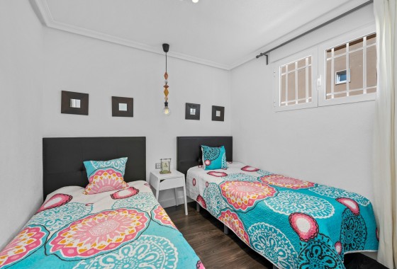 Resale - Apartment / flat - Punta Prima