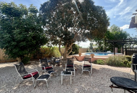 Resale - Villa - Orihuela