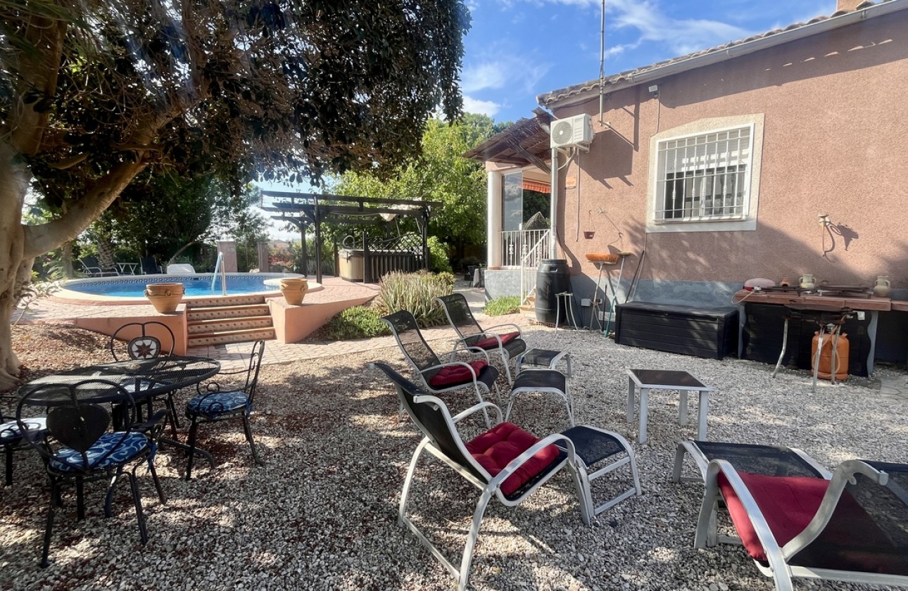 Resale - Villa - Orihuela