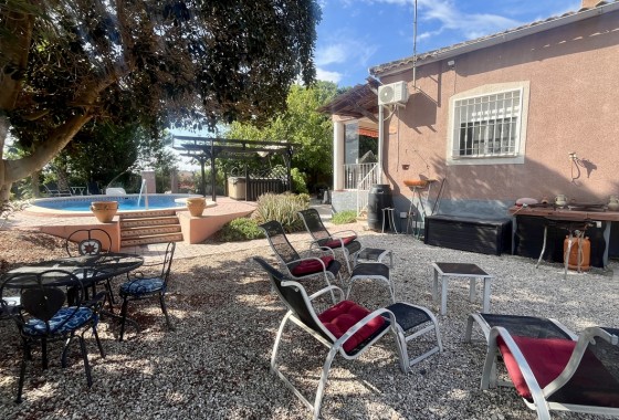 Resale - Villa - Orihuela