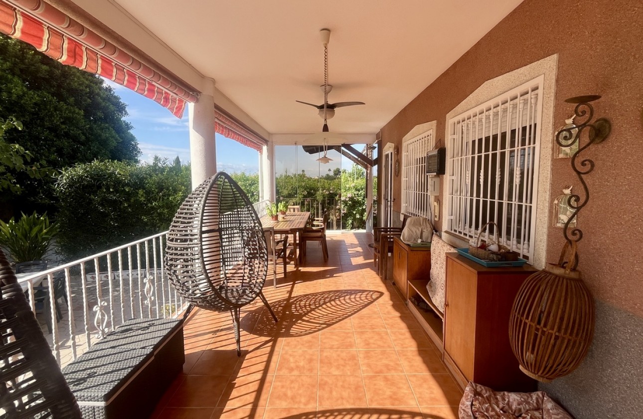 Resale - Villa - Orihuela