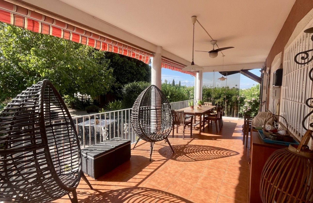 Resale - Villa - Orihuela