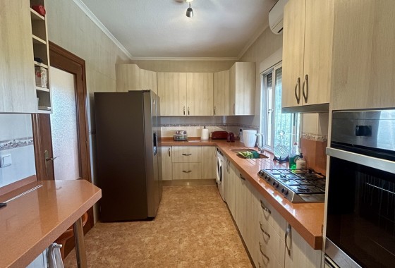Resale - Villa - Orihuela