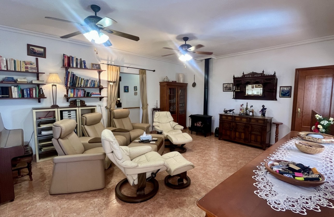 Resale - Villa - Orihuela